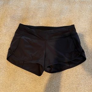Lululemon Speed Up Shorts 2.5” EUC